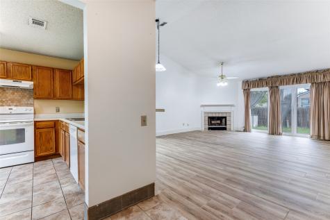 4617 Feathercrest Drive Fort Worth TX 76137