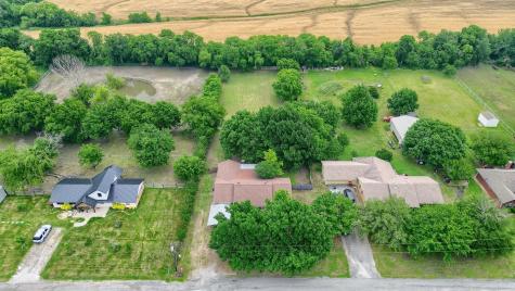 510 S Sulphur Street Leonard TX 75452