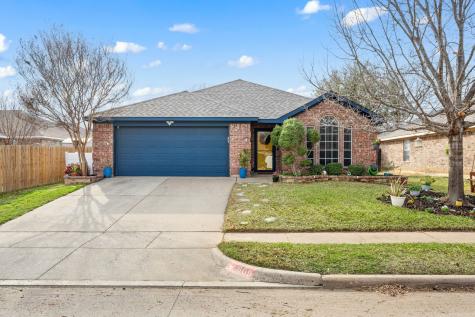 609 Oak Hollow Trail Saginaw TX 76179