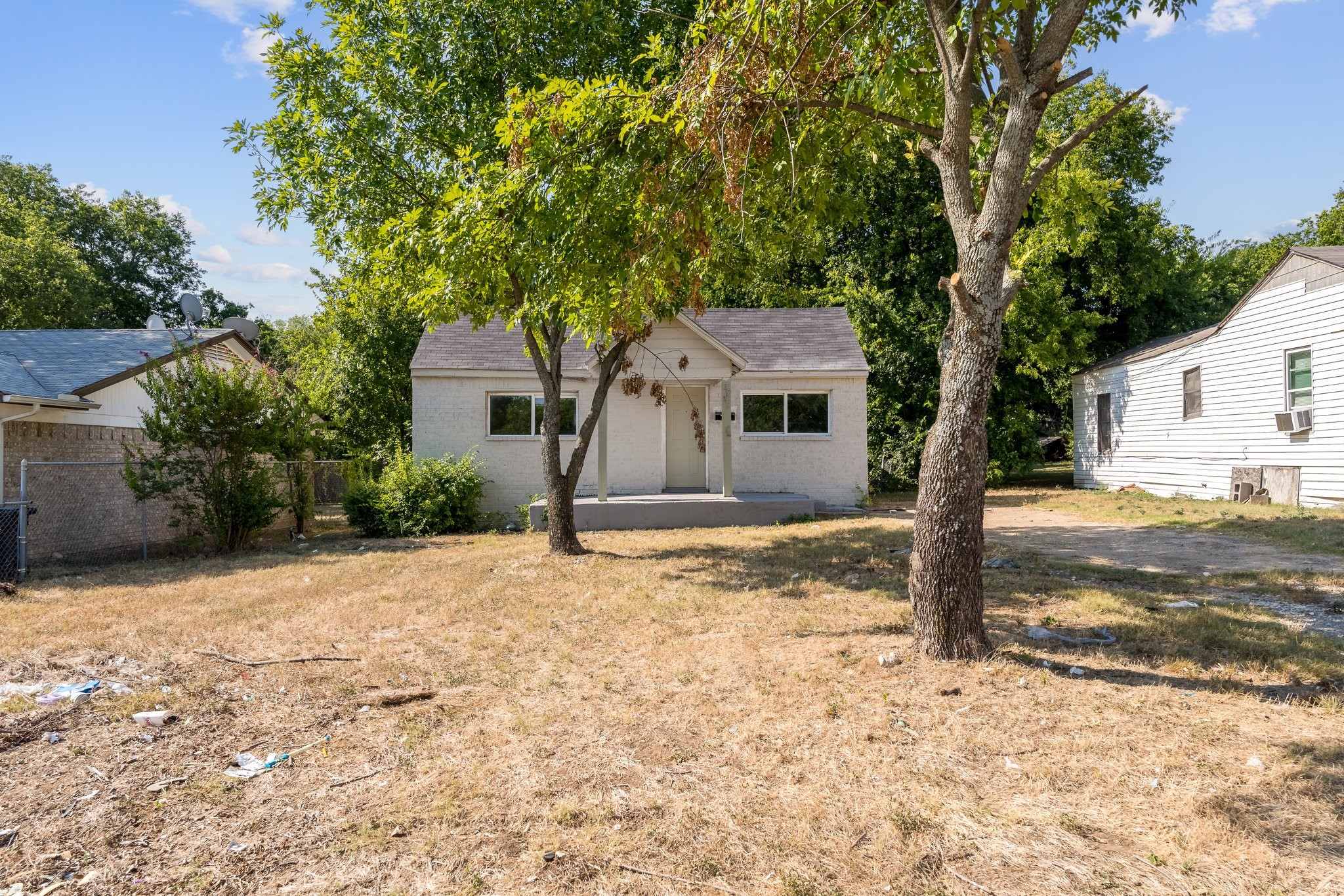 5525 Goodman Avenue Fort Worth TX 76107