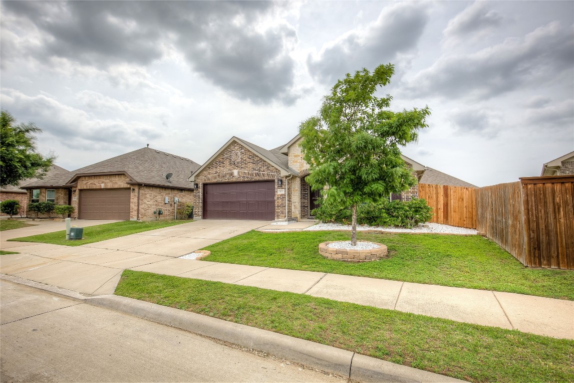 800 Goldenmist Drive Little Elm TX 75068