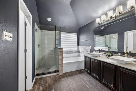 2720 Furlong Drive Grand Prairie TX 75051