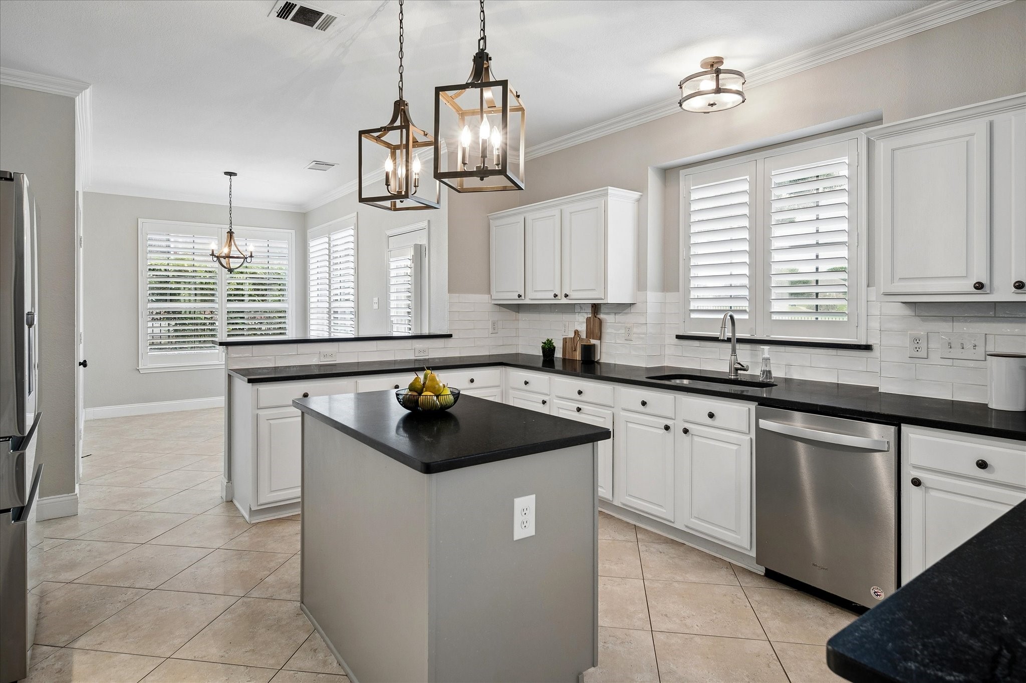 821 Palm Desert Drive Garland TX 75044