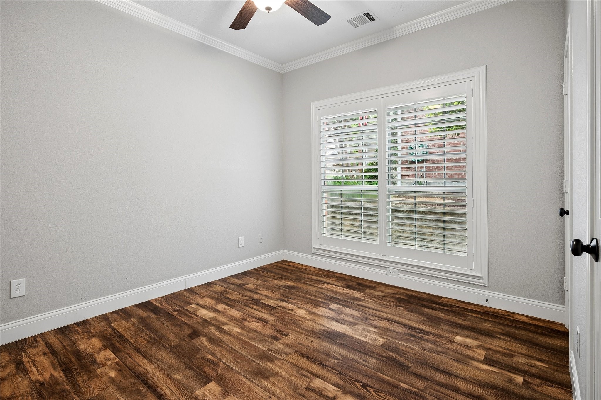 821 Palm Desert Drive Garland TX 75044