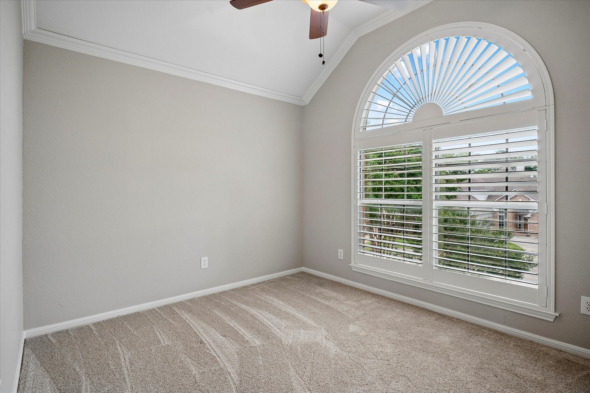 821 Palm Desert Drive Garland TX 75044