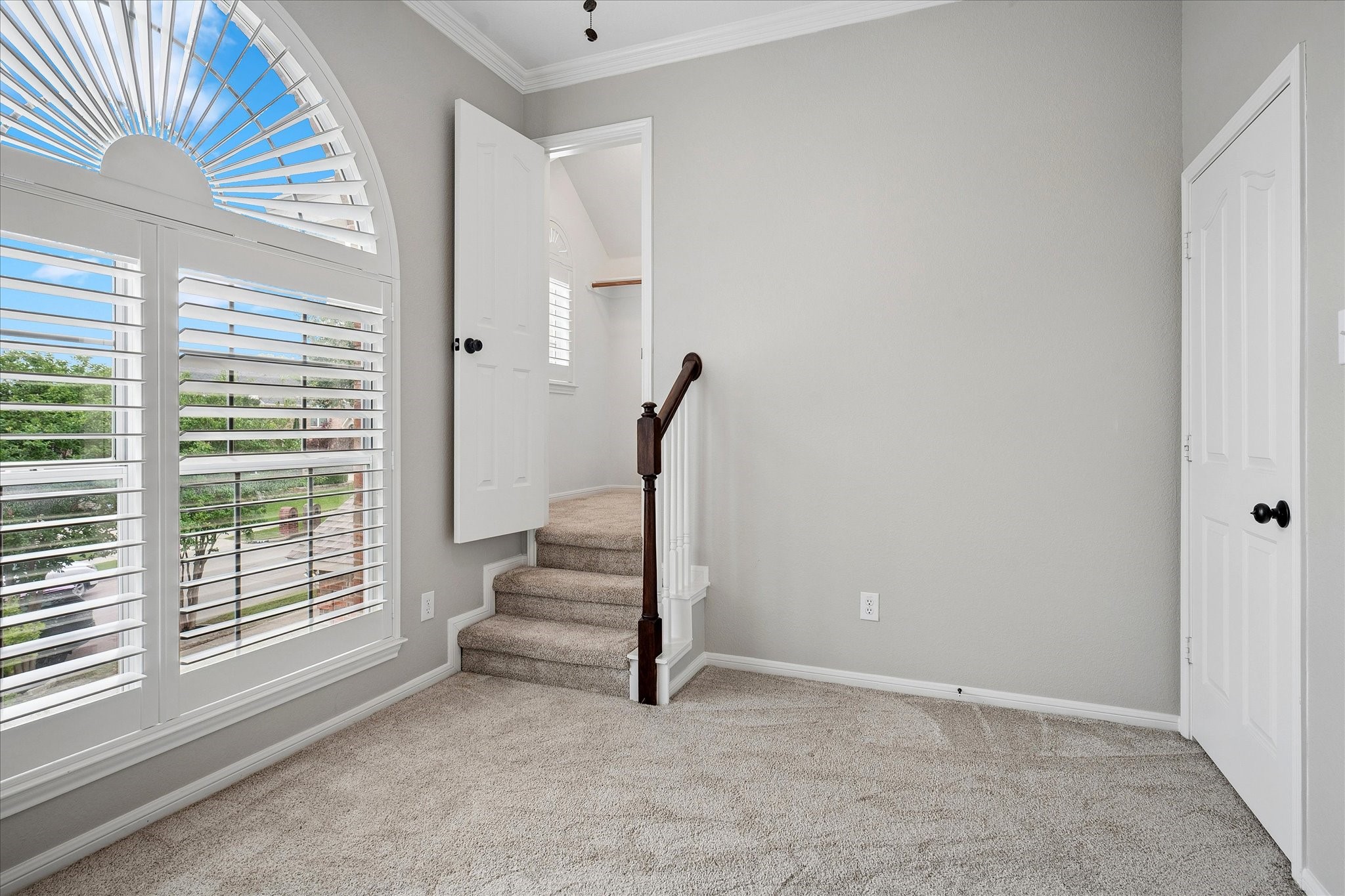 821 Palm Desert Drive Garland TX 75044