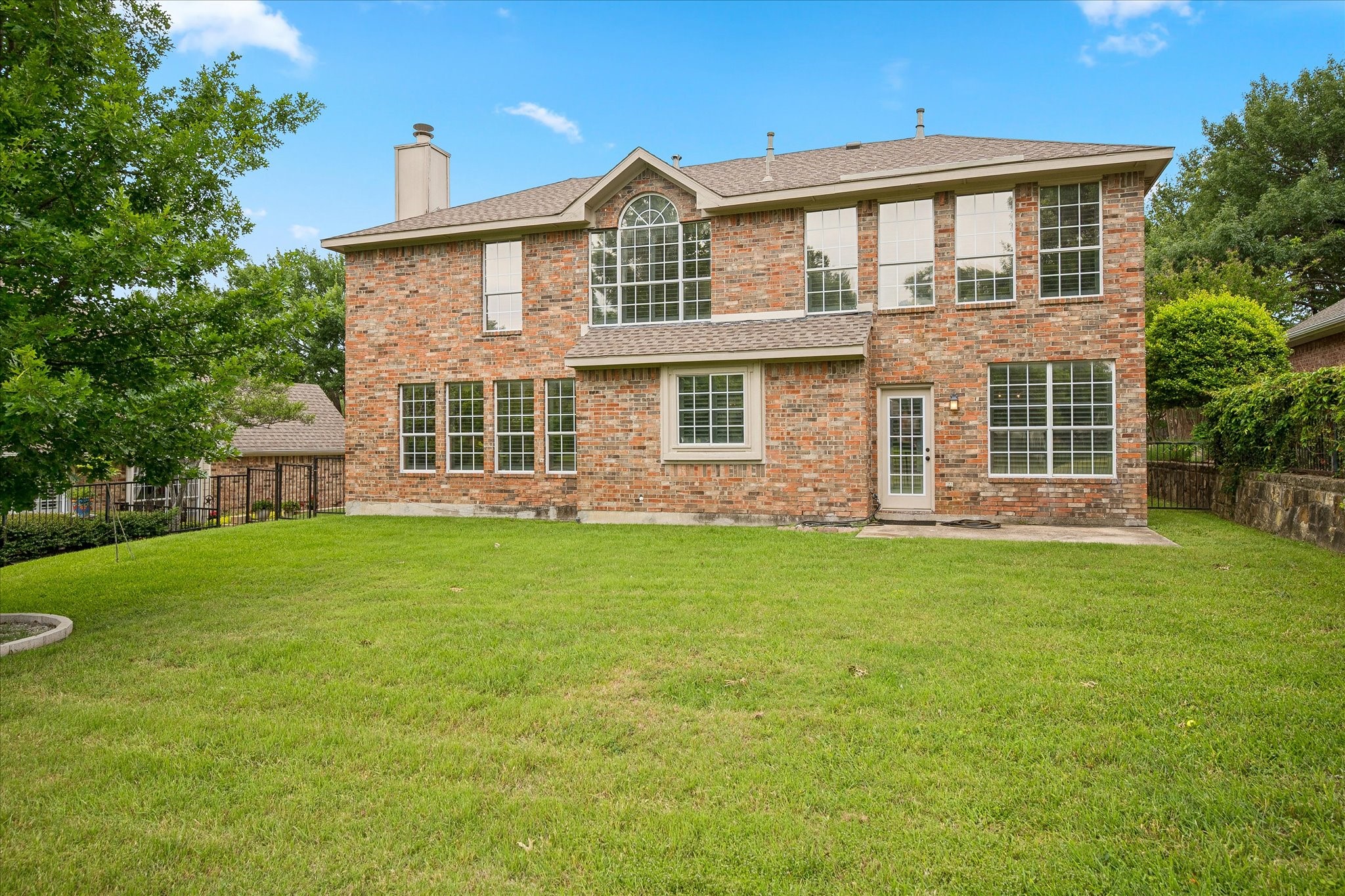 821 Palm Desert Drive Garland TX 75044