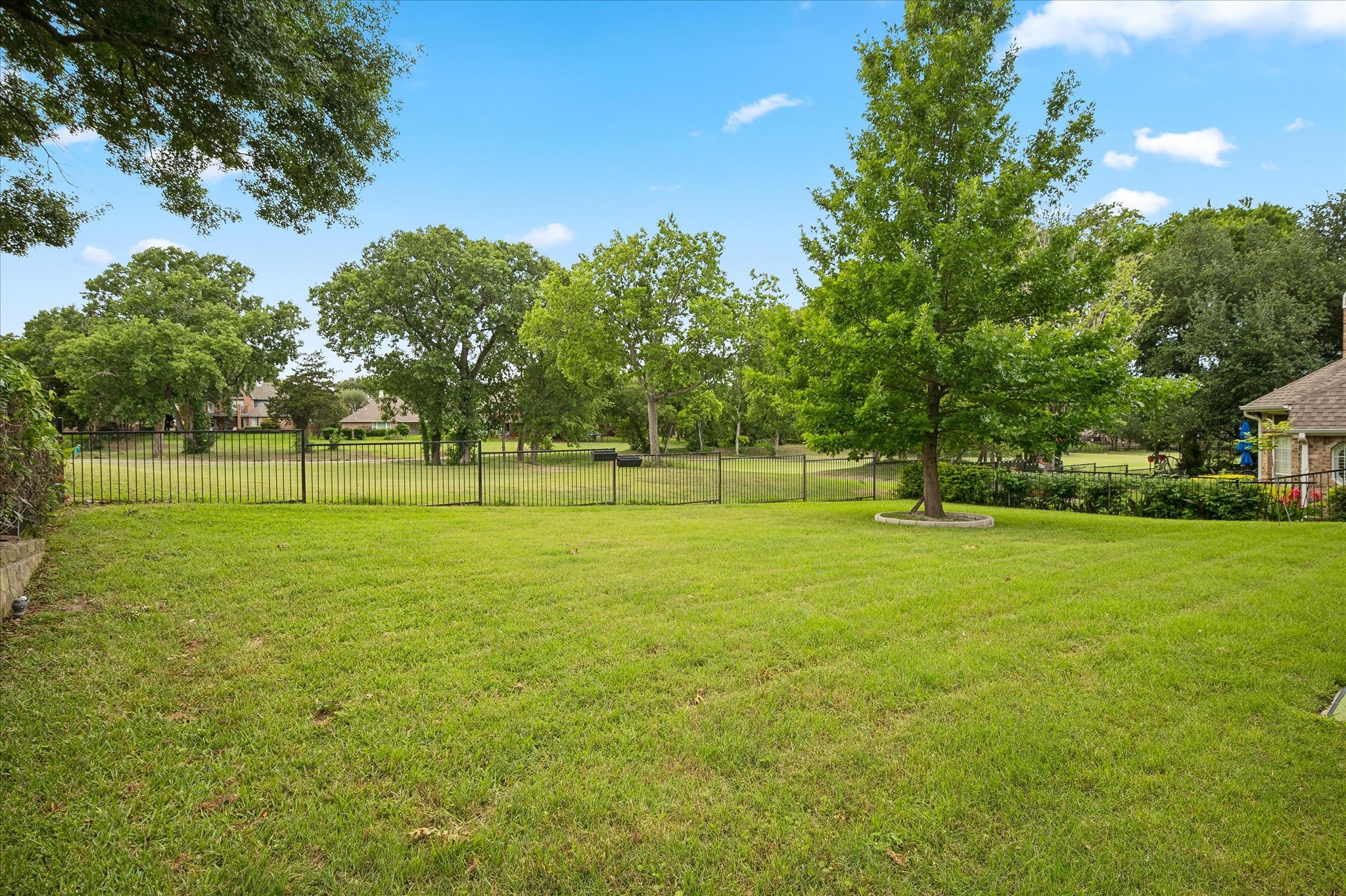 821 Palm Desert Drive Garland TX 75044