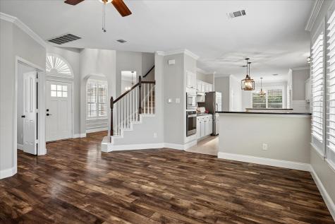 821 Palm Desert Drive Garland TX 75044