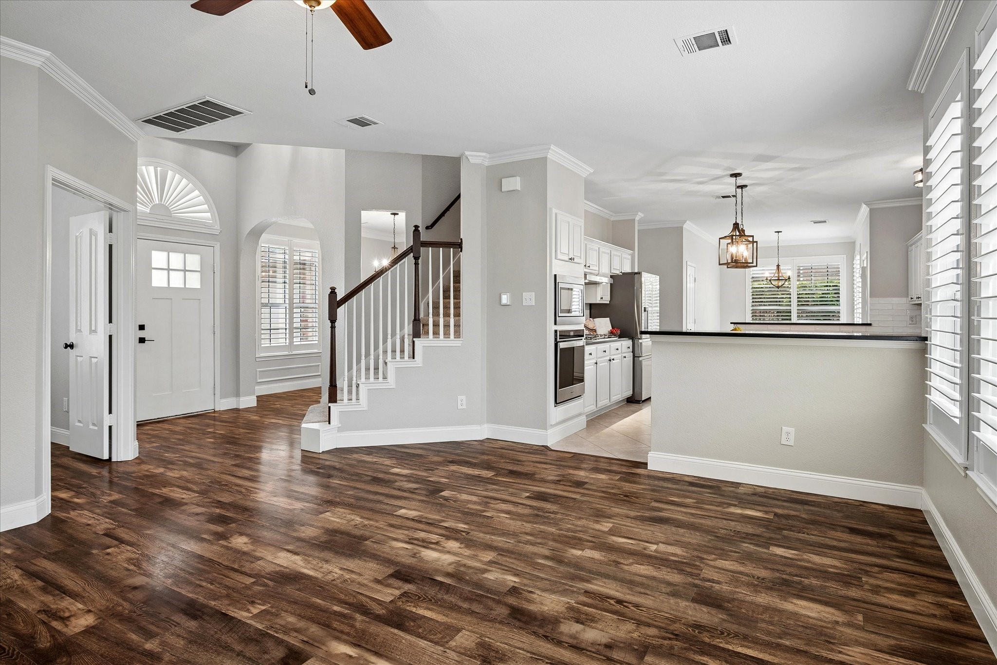821 Palm Desert Drive Garland TX 75044