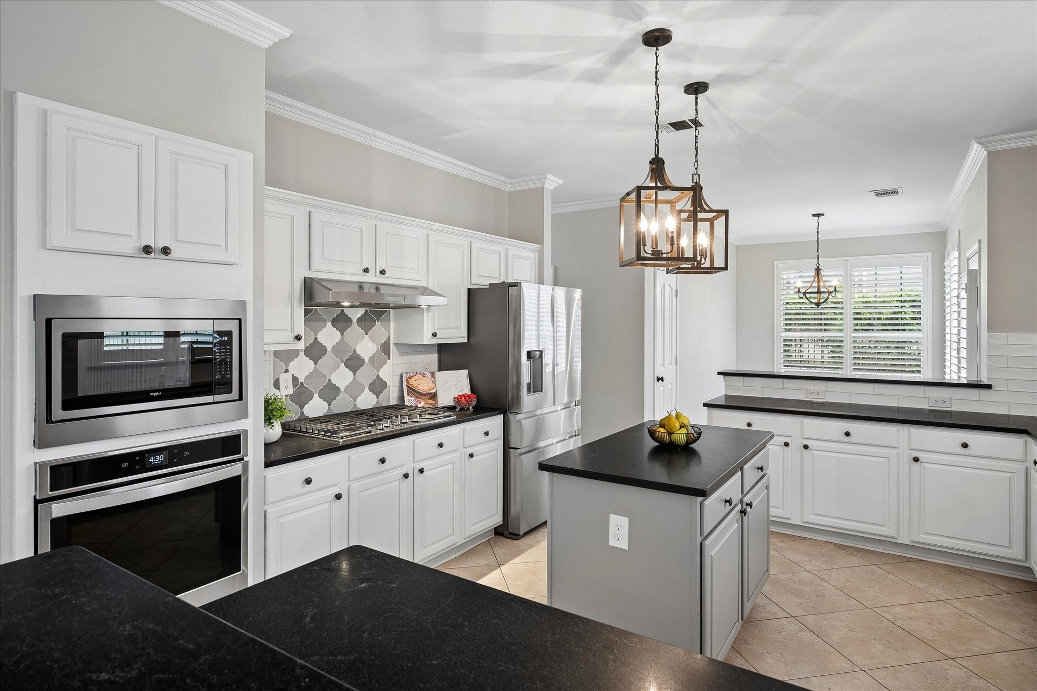 821 Palm Desert Drive Garland TX 75044