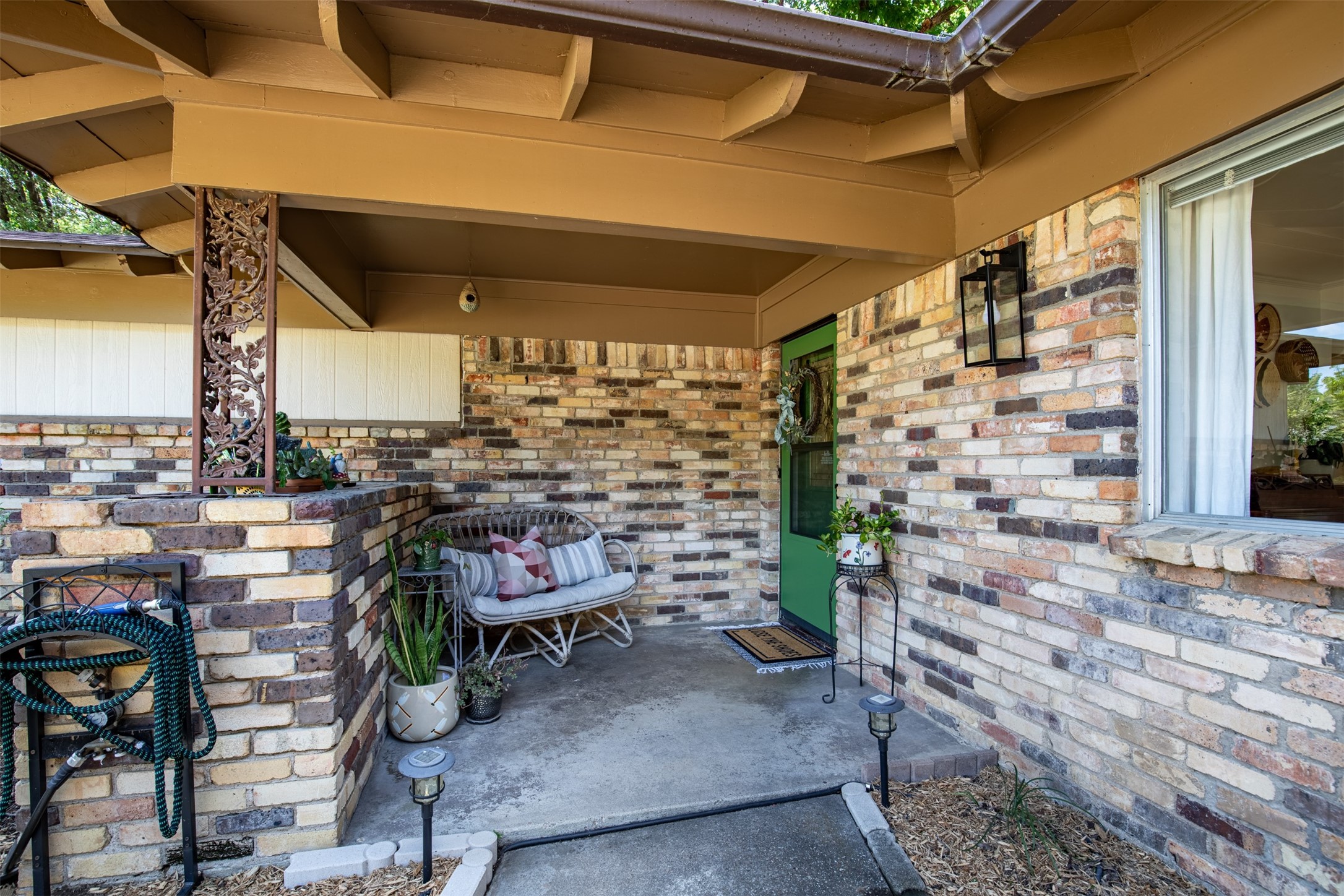 617 Woodside Drive Hurst TX 76053
