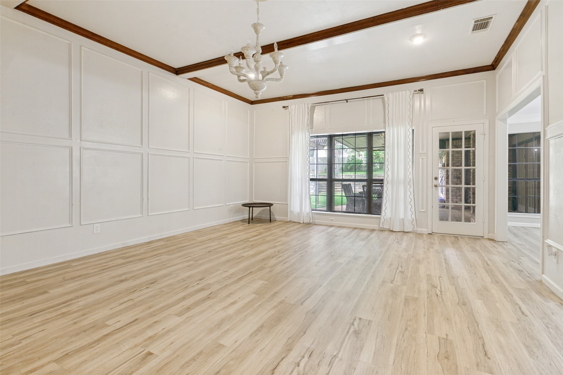 6610 Lake Shore Drive Garland TX 75044