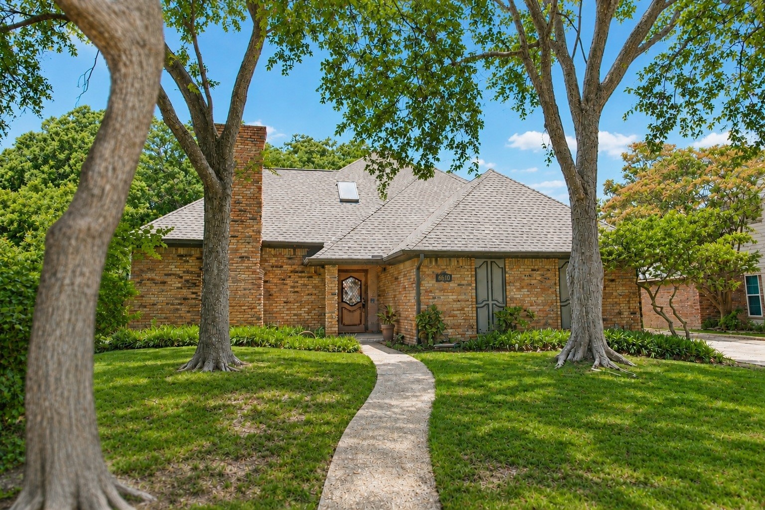 6610 Lake Shore Drive Garland TX 75044