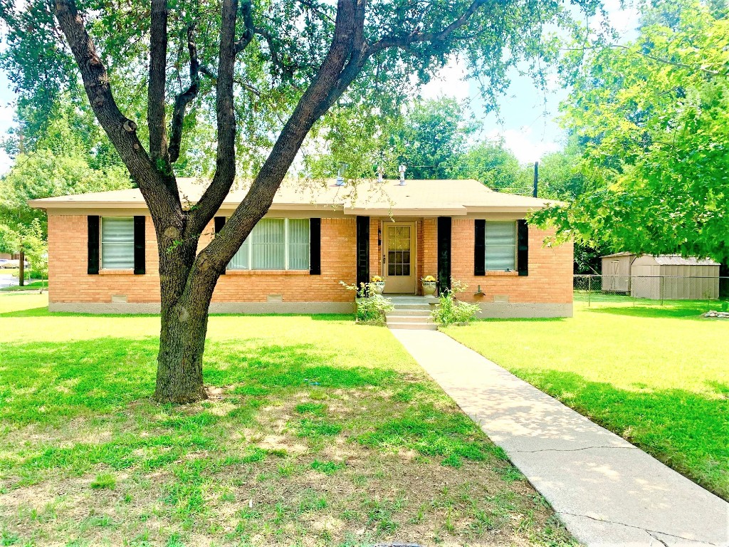 840 Glenda Drive Bedford TX 76022
