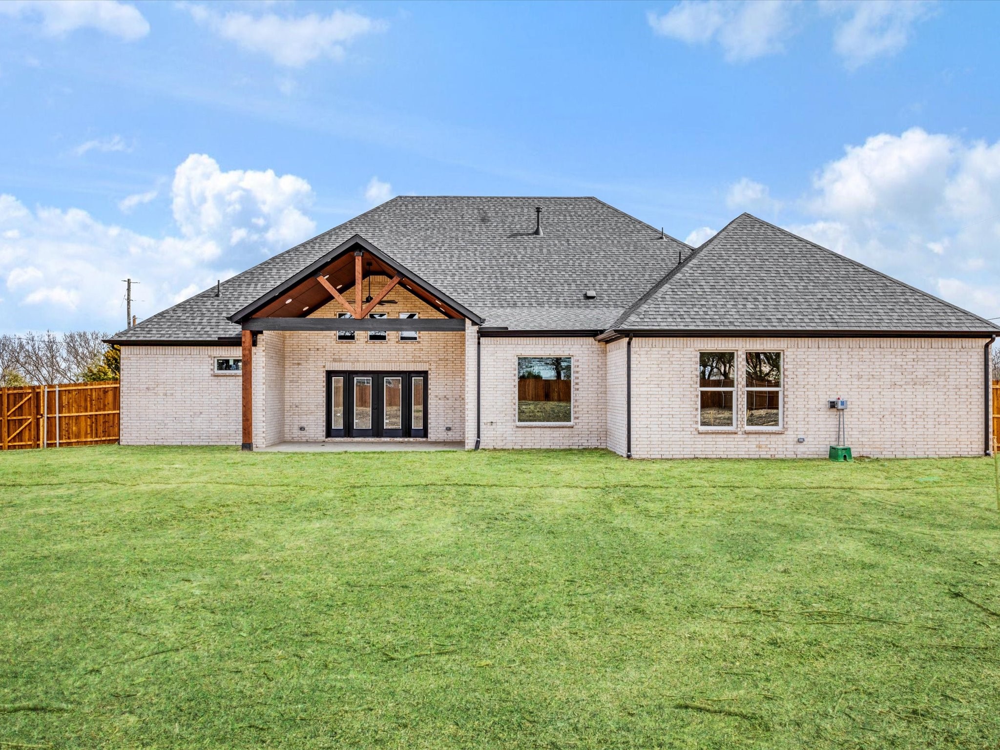 1419 Fm 1389 N Combine TX 75159