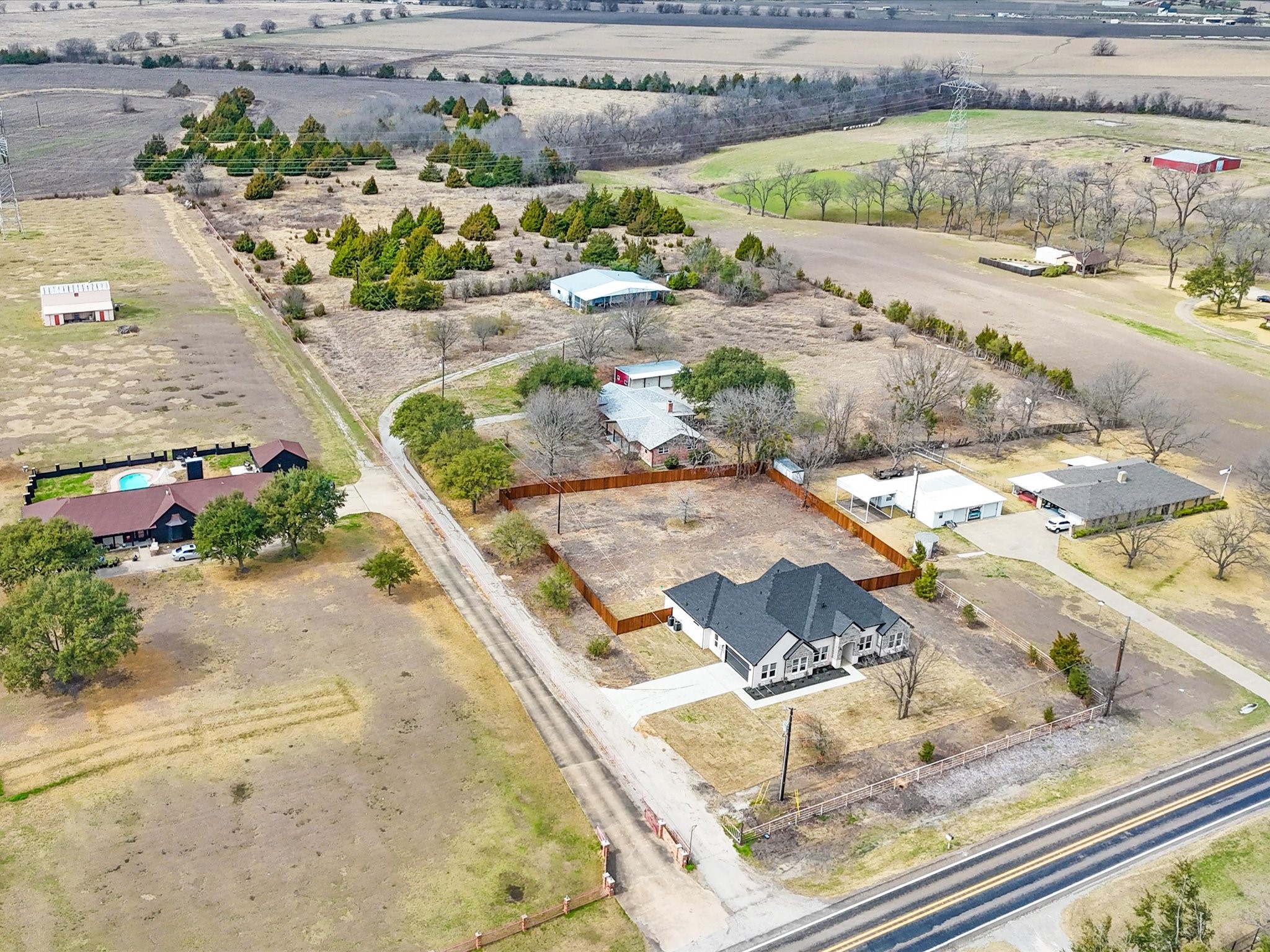 1419 Fm 1389 N Combine TX 75159