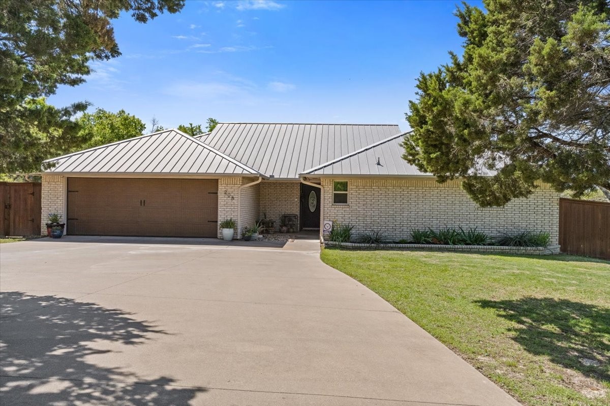 208 E Bluebonnet Drive Cresson TX 76035