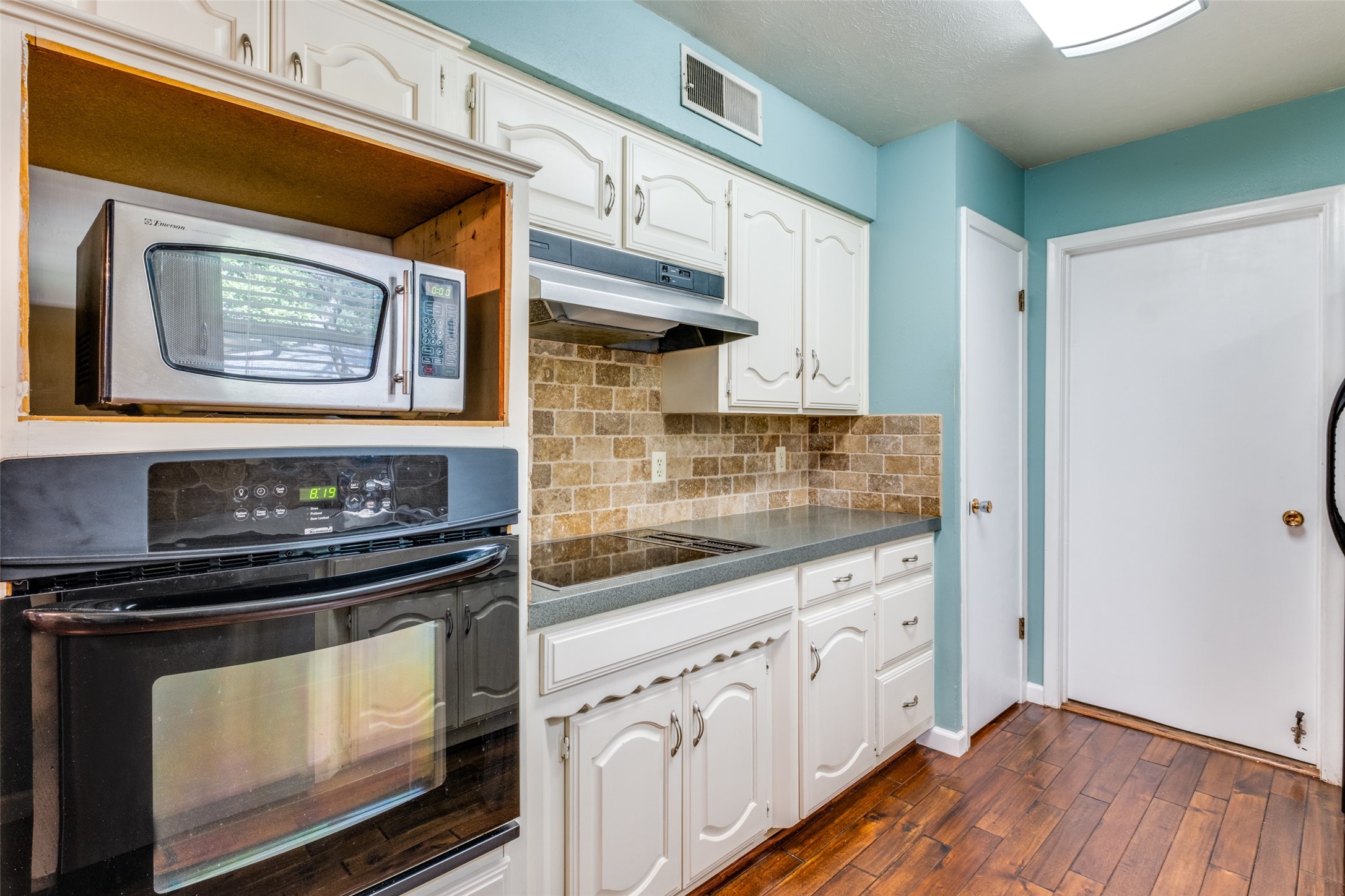 2650 Dorrington Drive Dallas TX 75228