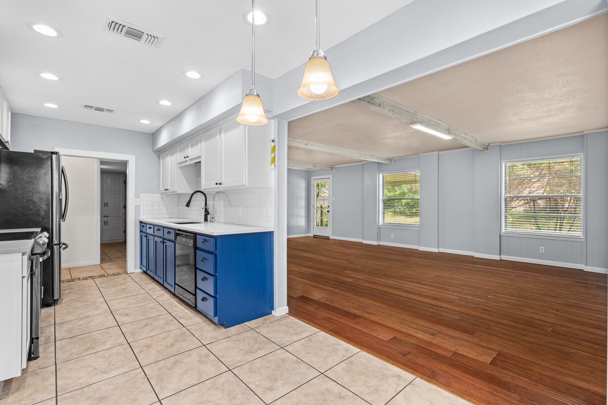 1602 Wagon Wheel Trail Pantego TX 76013