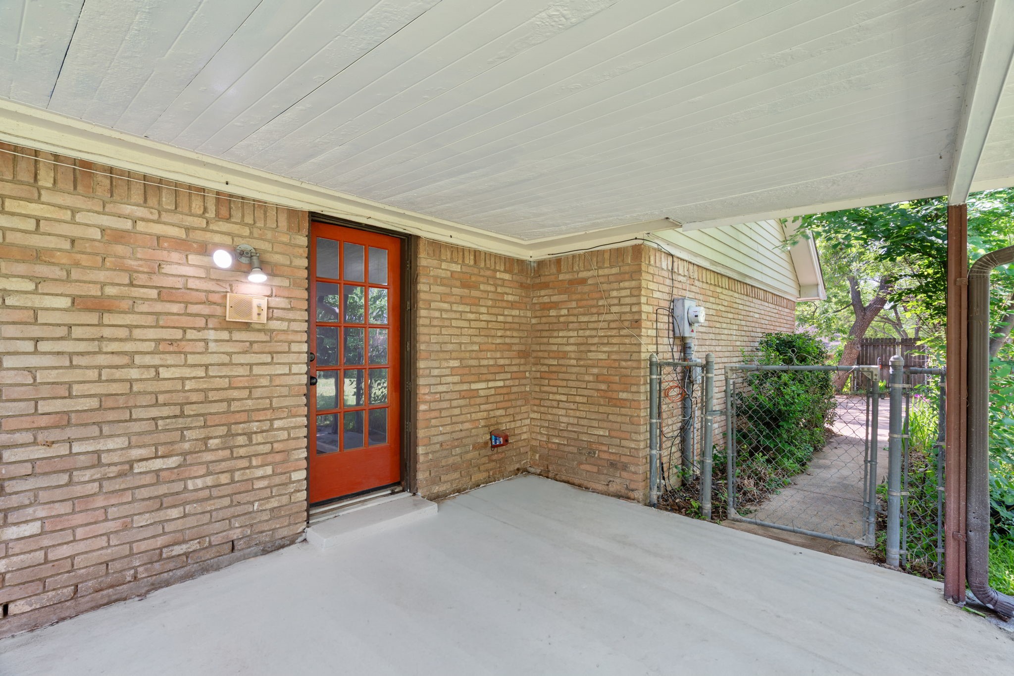 1602 Wagon Wheel Trail Pantego TX 76013