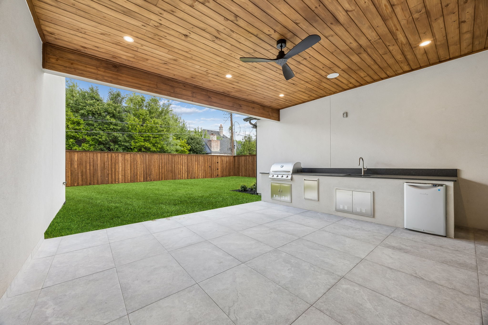 6421 Royal Lane Dallas TX 75230
