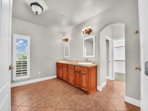525 S Sugartree Drive Lipan TX 76462