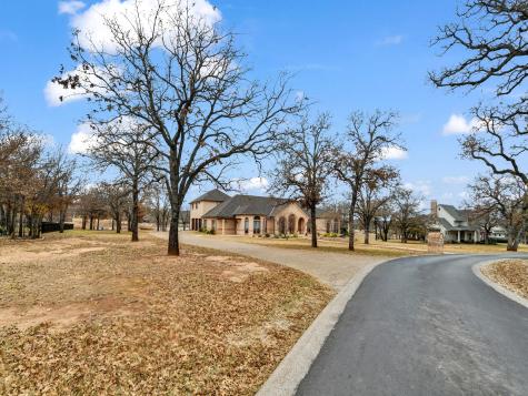 525 S Sugartree Drive Lipan TX 76462