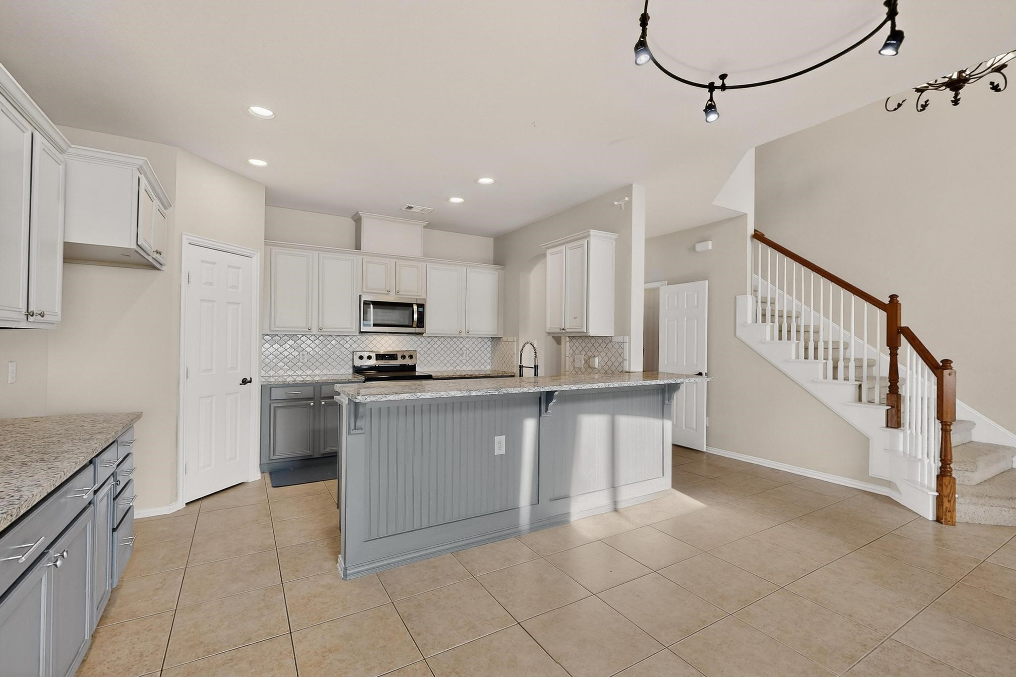 3010 Greenway Drive Burleson TX 76028