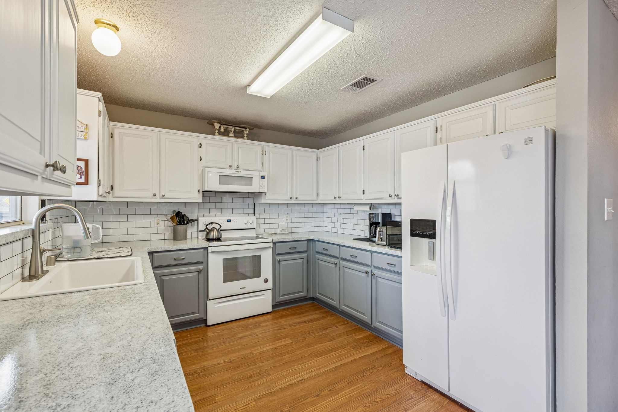 1945 Helen Lane Lewisville TX 75067