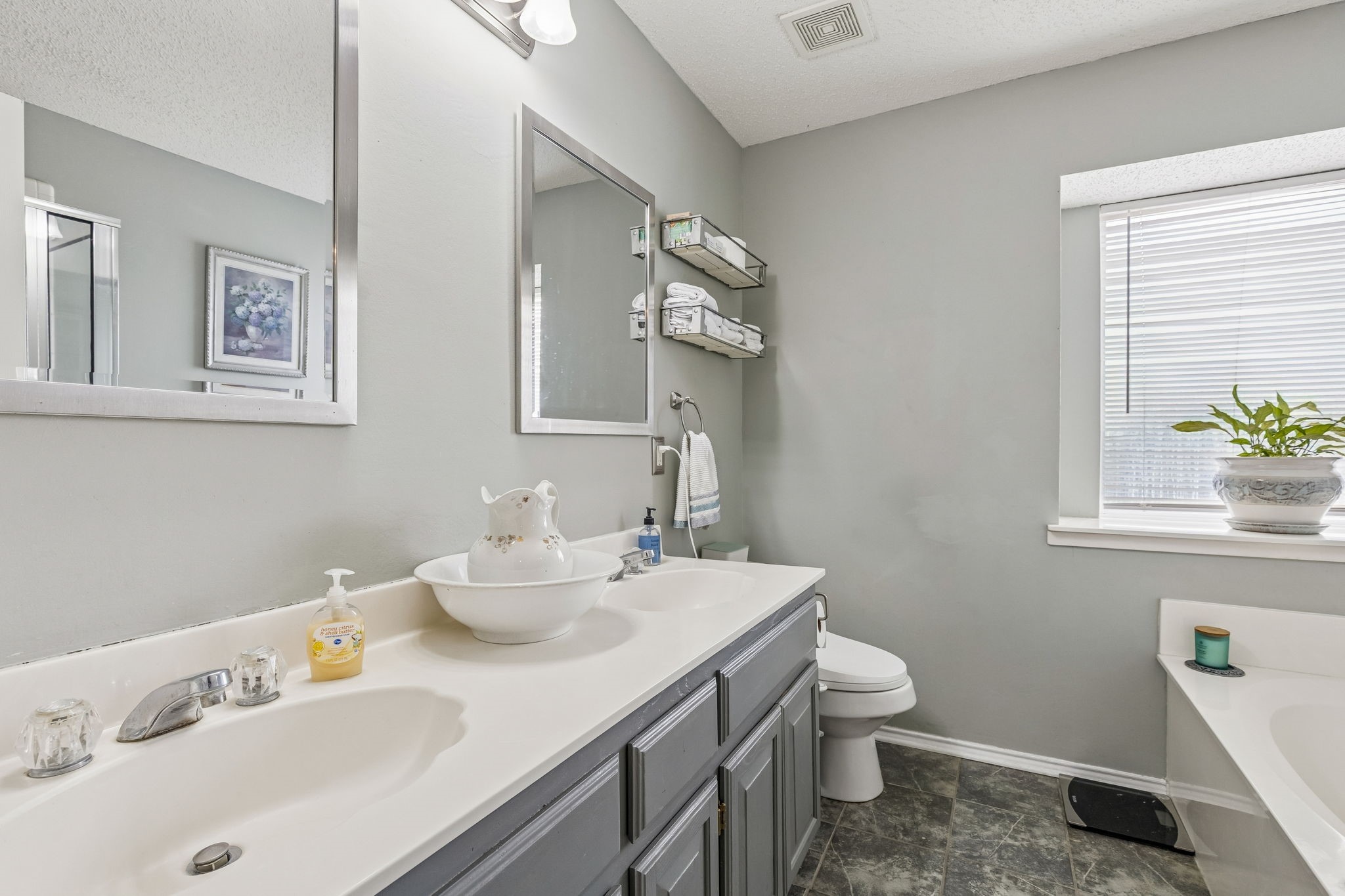 1945 Helen Lane Lewisville TX 75067
