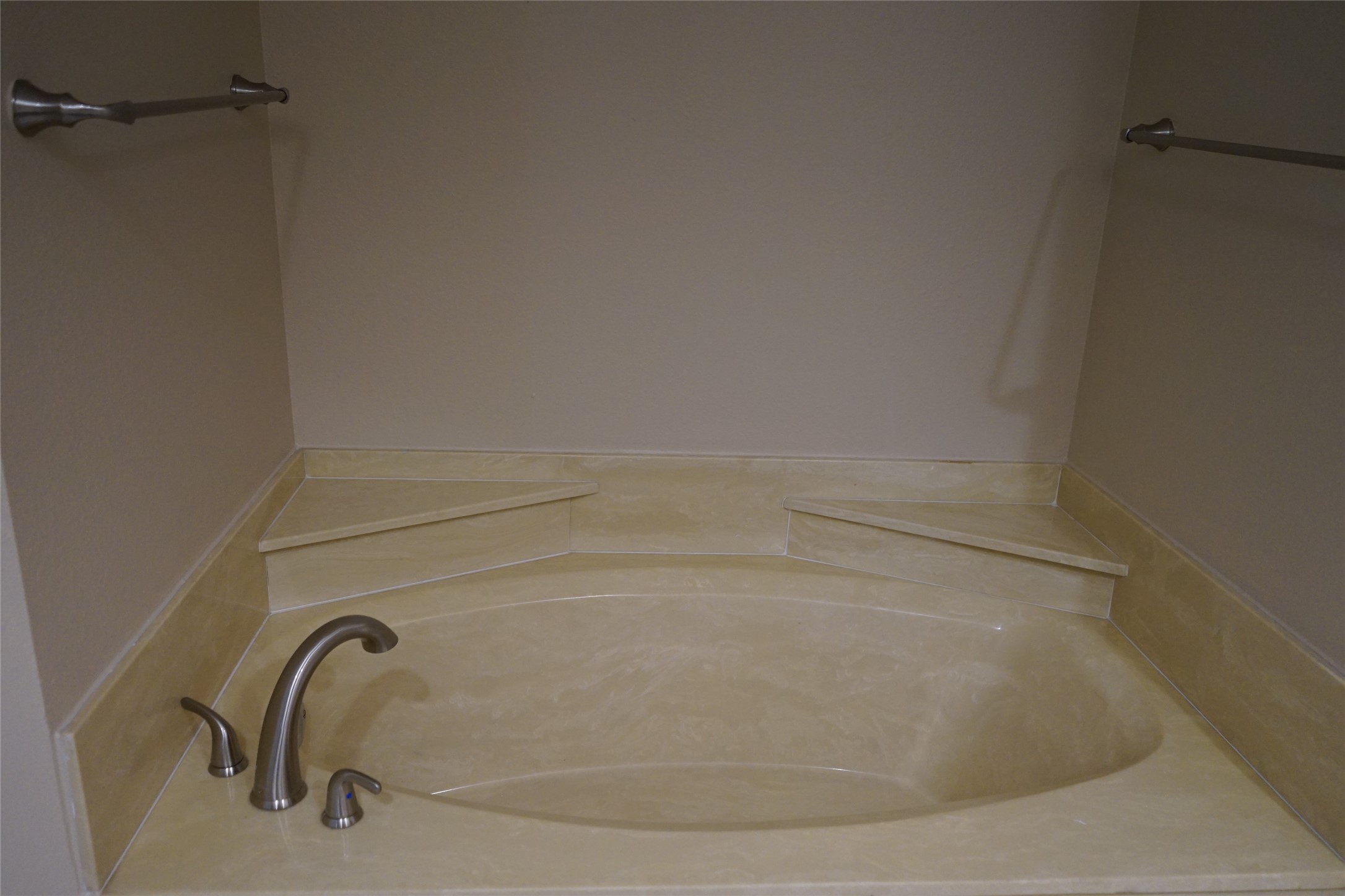 3221 Elkhart Court Arlington TX 76016