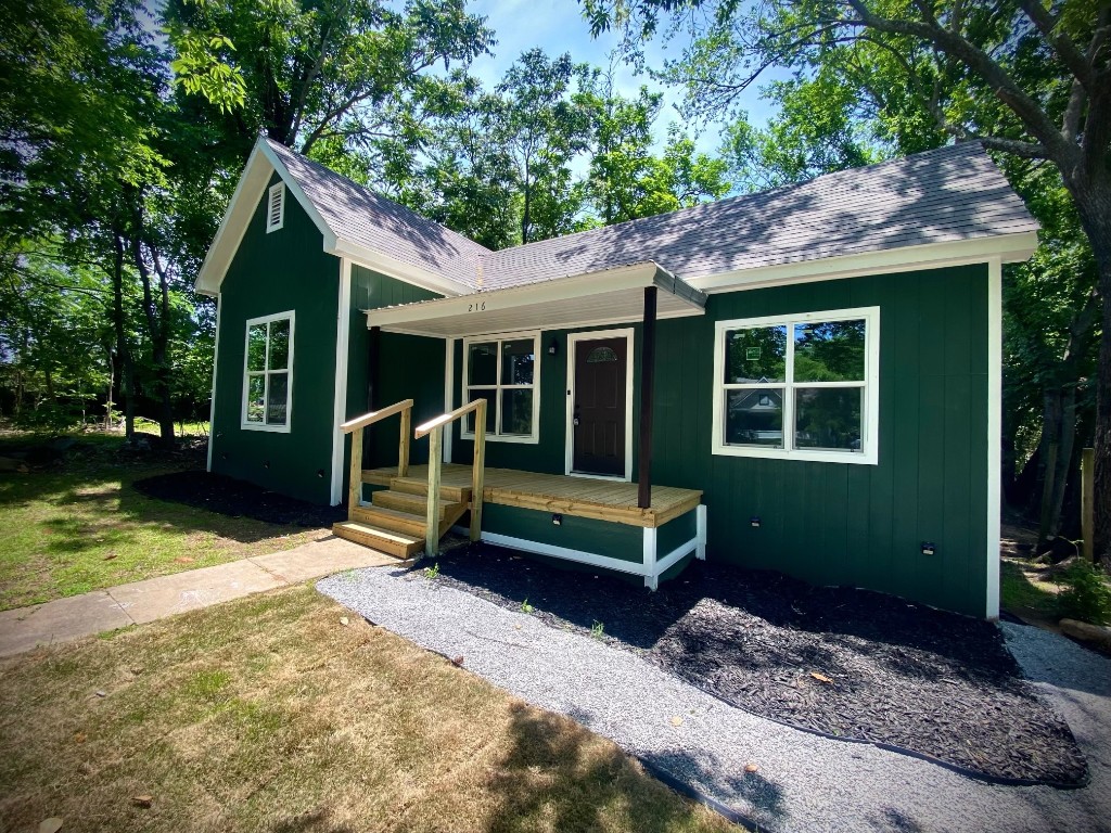 216 W Morton Street Denison TX 75020