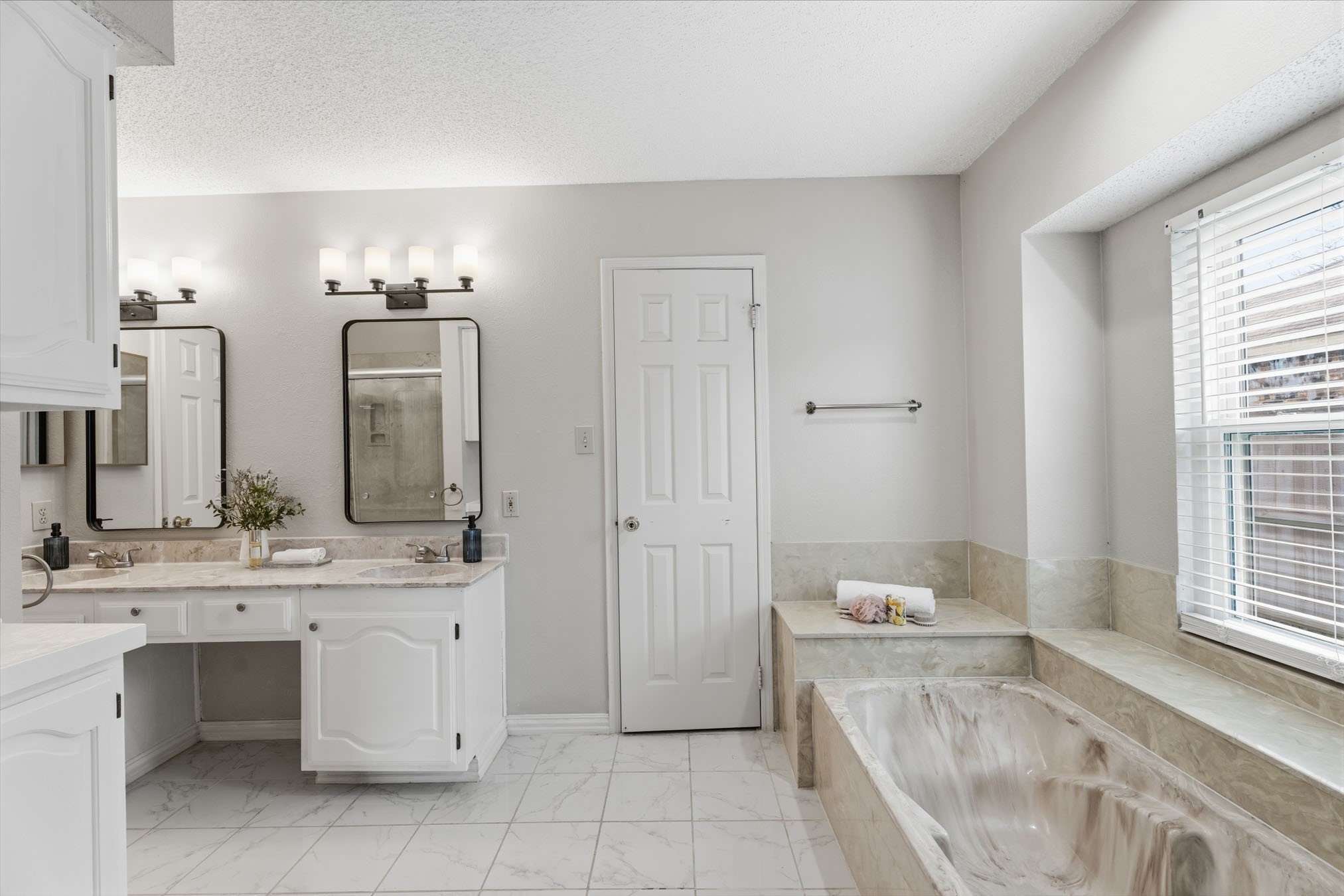 7114 Lo Chalmers Lane Garland TX 75043