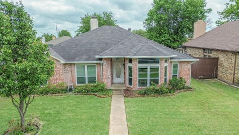 7114 Lo Chalmers Lane Garland TX 75043