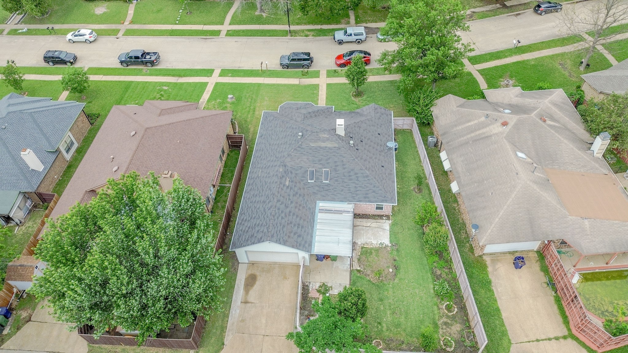 7114 Lo Chalmers Lane Garland TX 75043