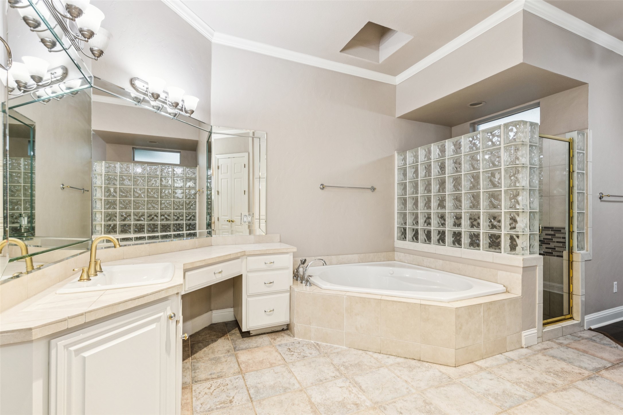 6308 Estates Lane Fort Worth TX 76137