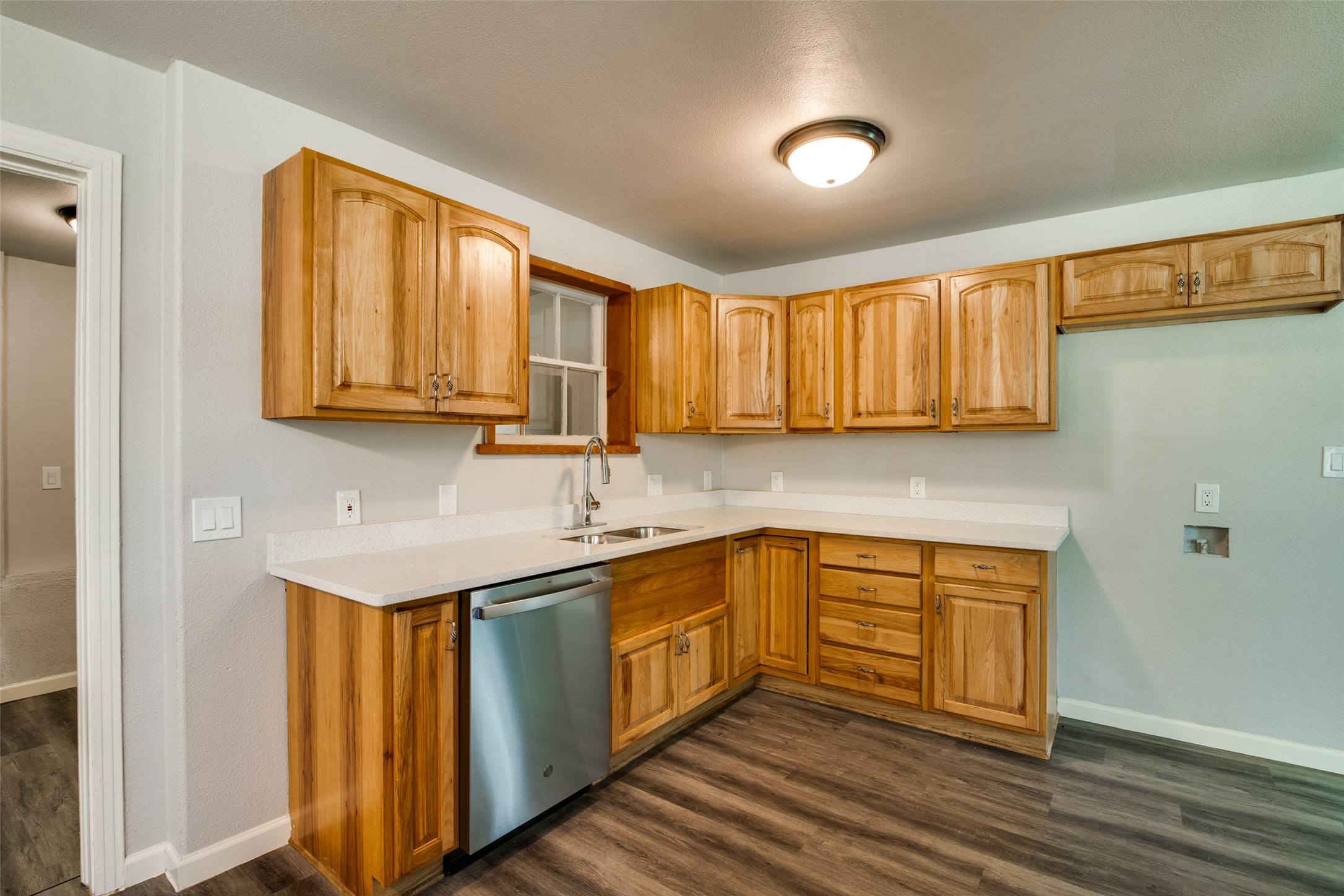 606 W High Street Terrell TX 75160