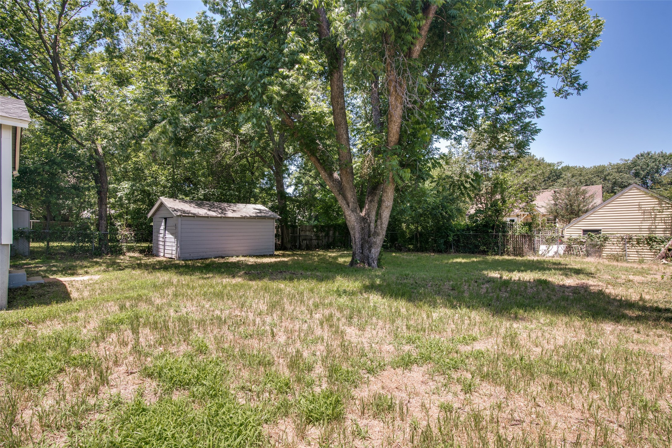 606 W High Street Terrell TX 75160