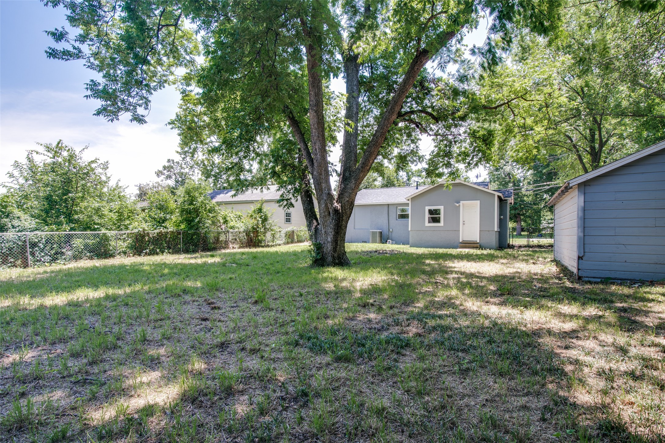 606 W High Street Terrell TX 75160