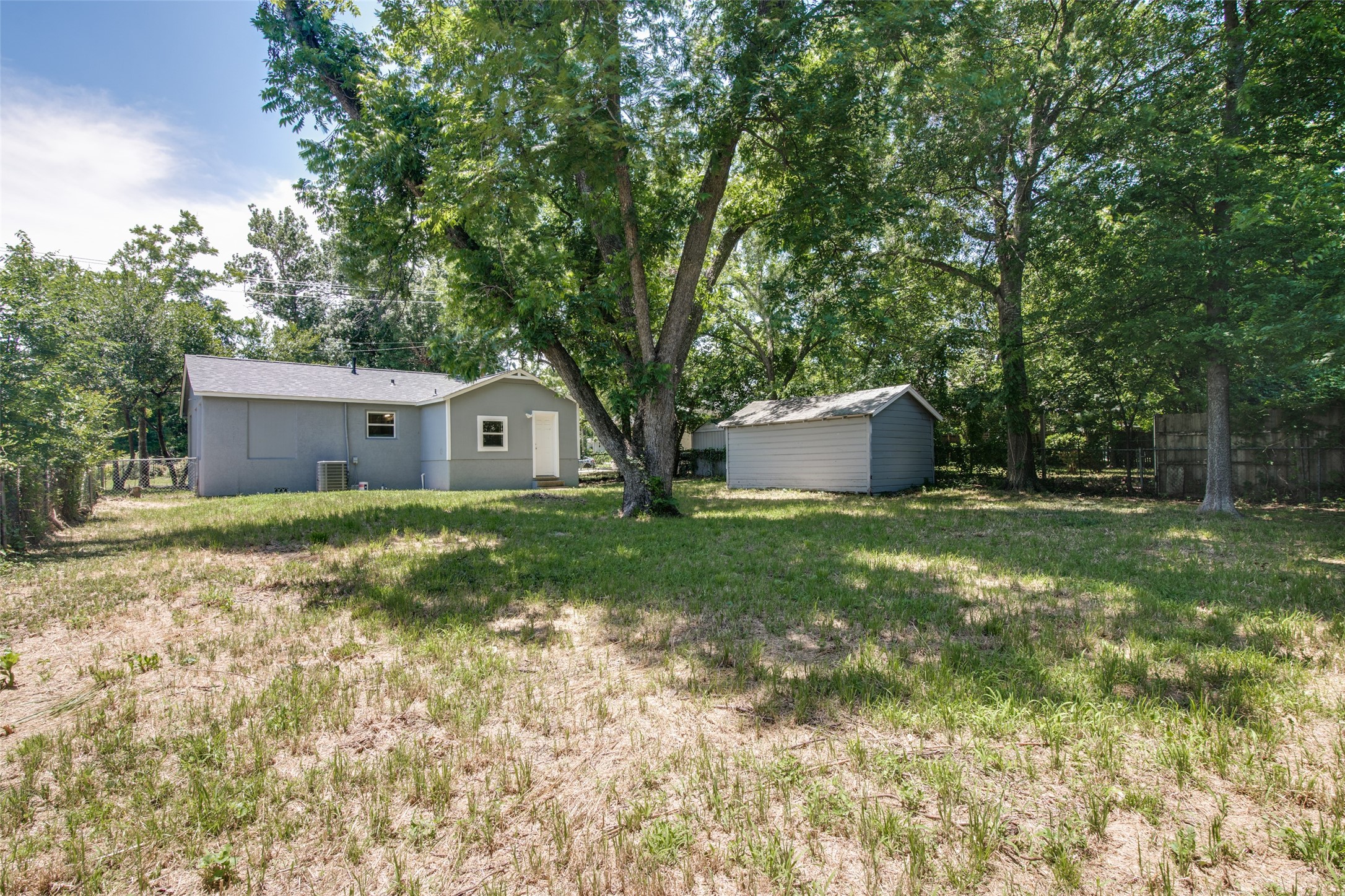 606 W High Street Terrell TX 75160