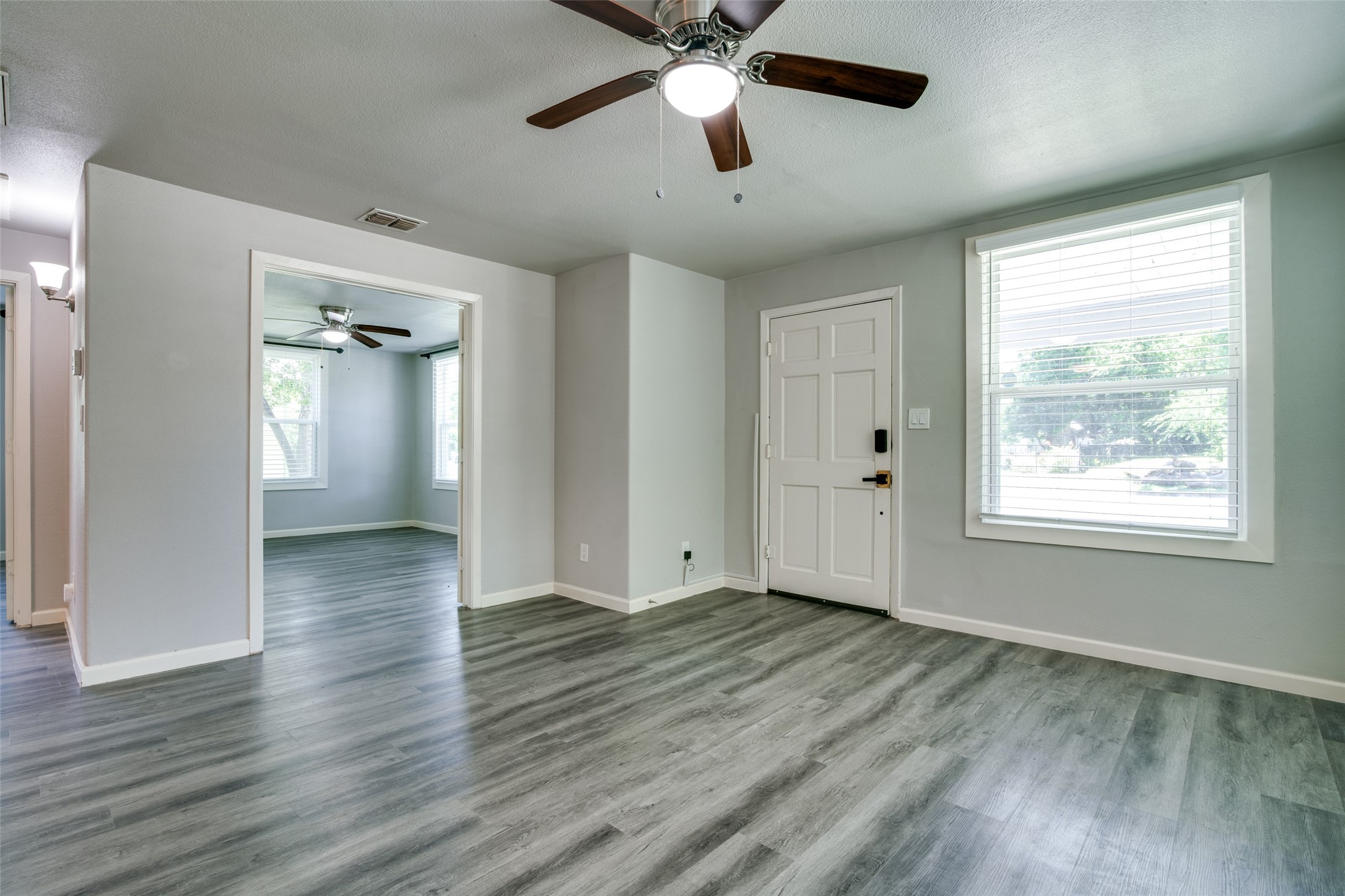 606 W High Street Terrell TX 75160