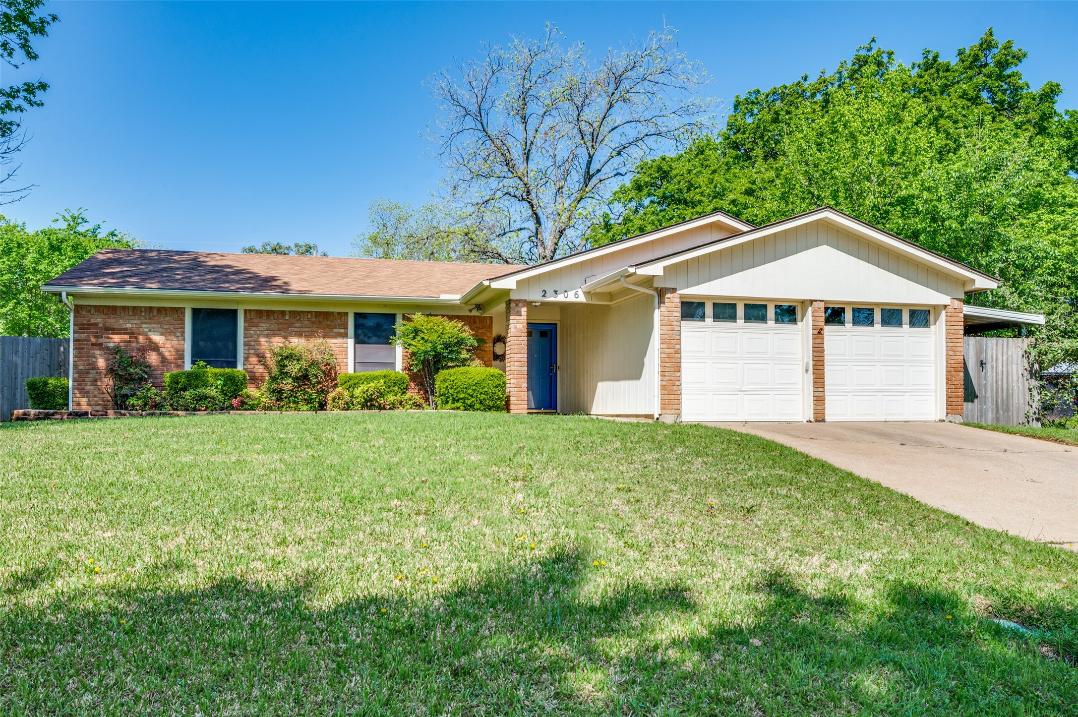 2306 Engleford Drive Arlington TX 76015
