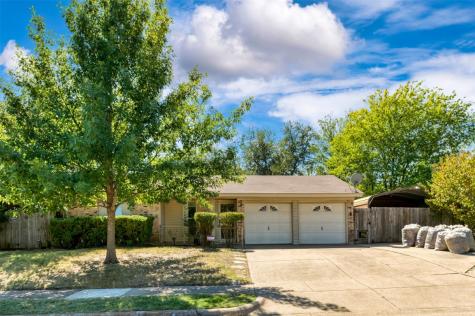 301 Candlelite Court Burleson TX 76028