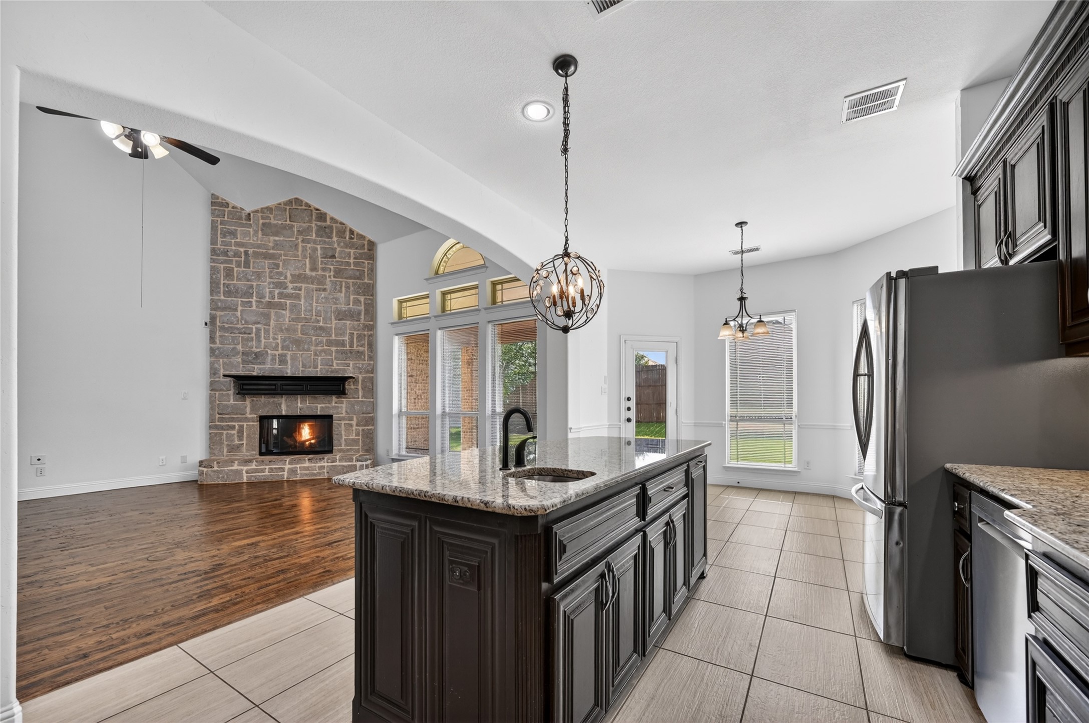 1009 Spinks Court Flower Mound TX 75028