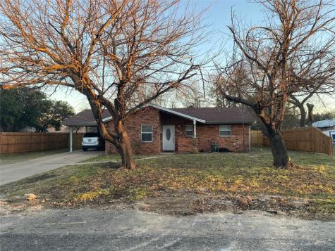 660 W Park Street Stephenville TX 76401