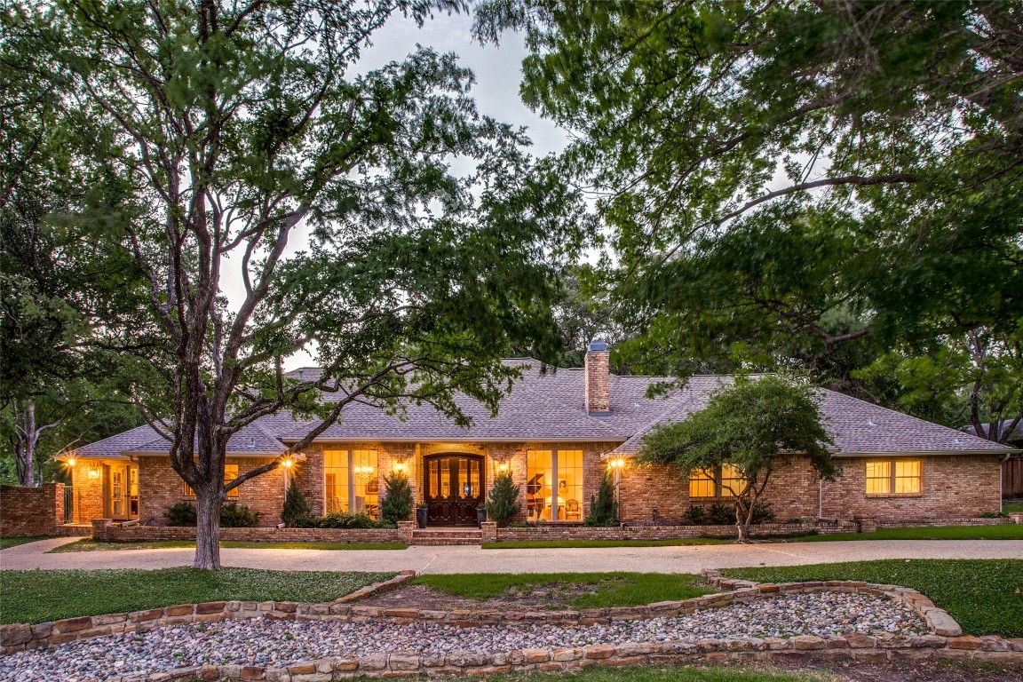 6707 Glenhurst Drive Dallas TX 75254