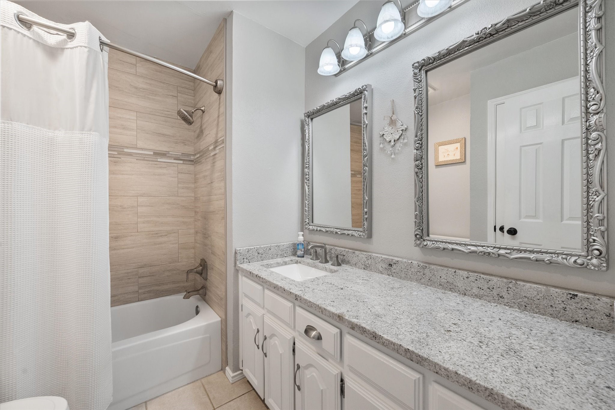 1817 Altacrest Drive Grapevine TX 76051