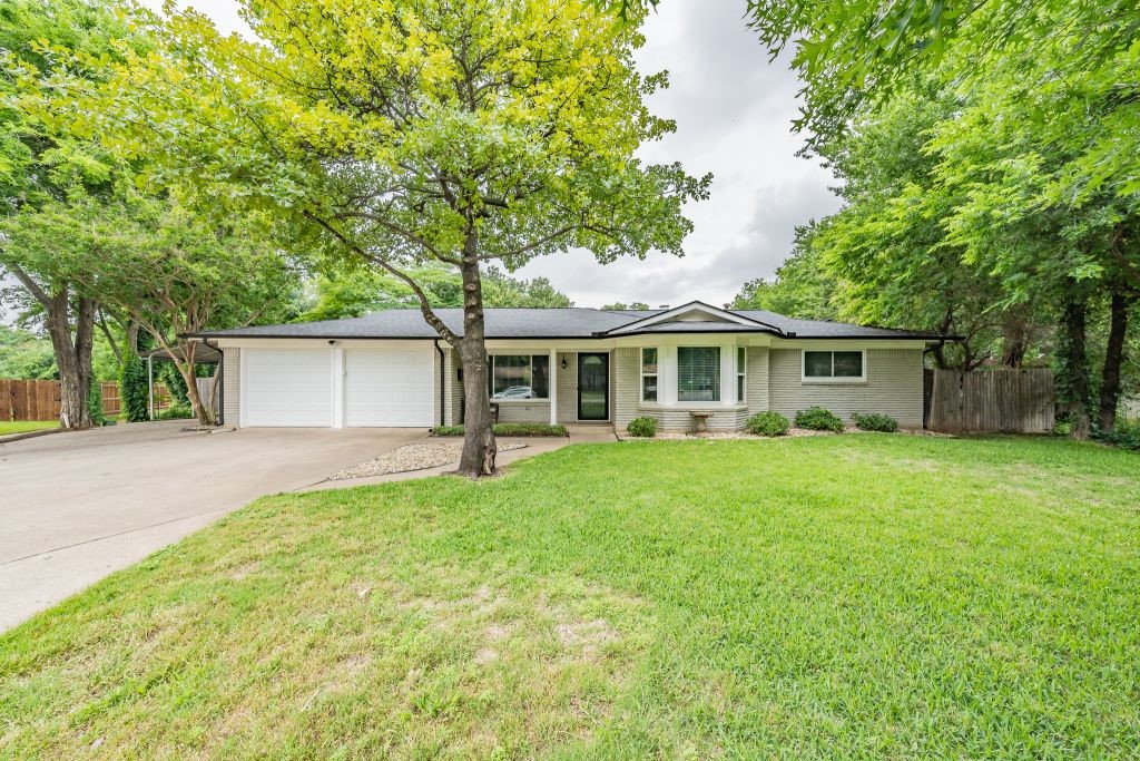 640 Circleview Drive N Hurst TX 76054