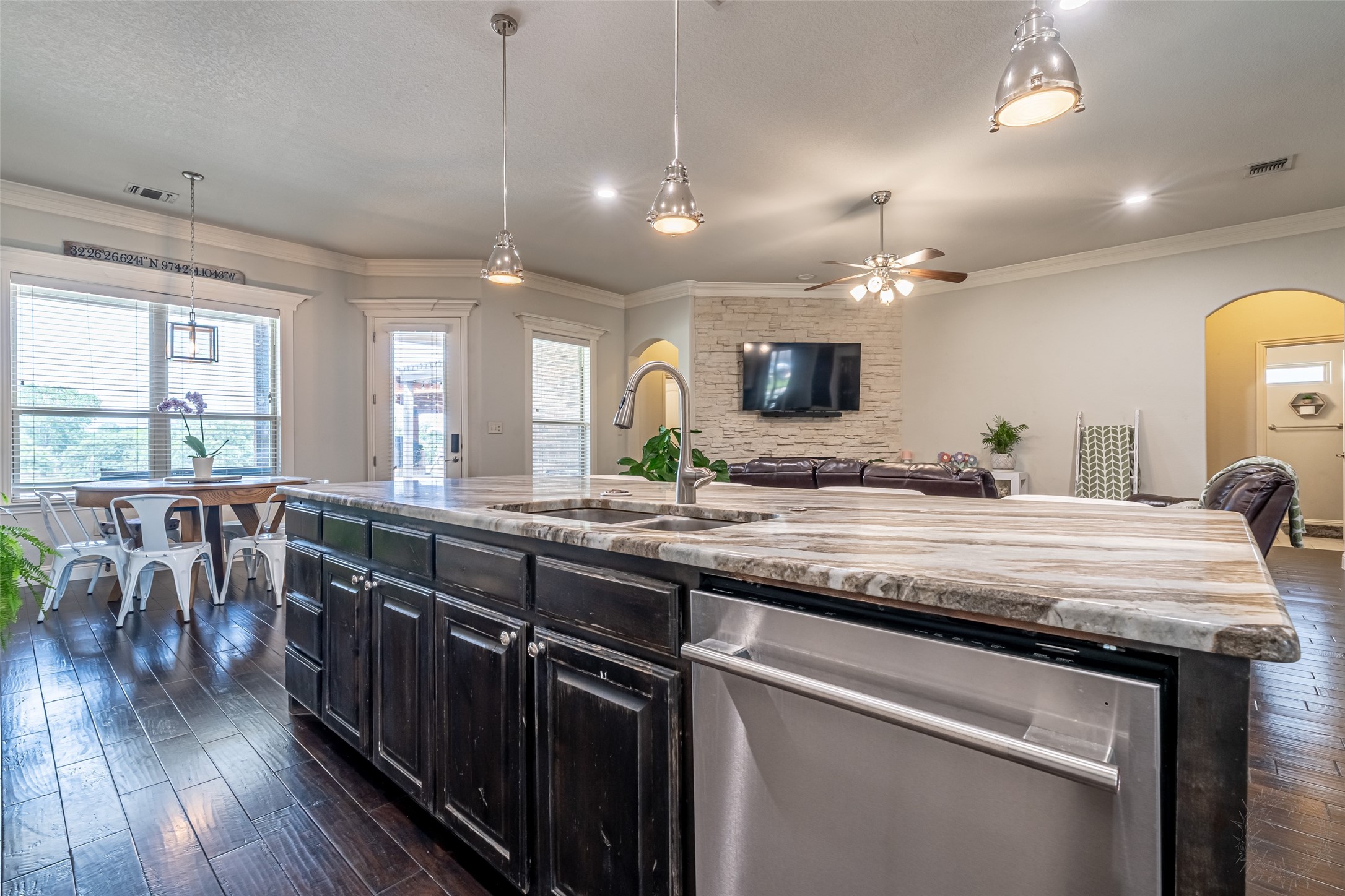 2826 Willow Ridge Circle Granbury TX 76049